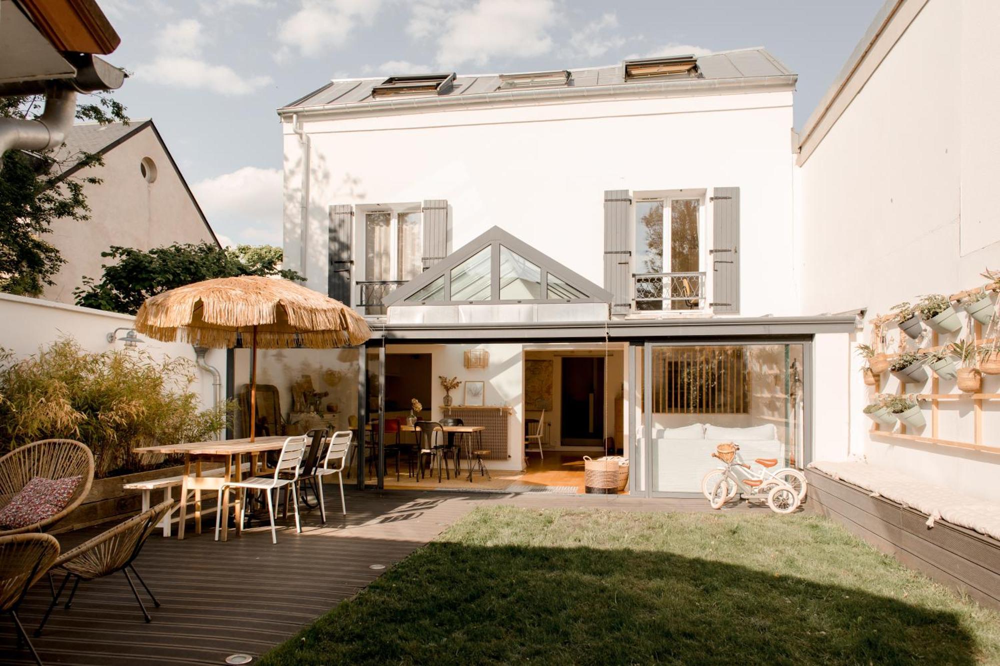 Logement Entier Ou A Partager Dans Maison Familiale A Rueil Malmaison, Proche De Paris La Defense Rueil-Malmaison Exterior foto